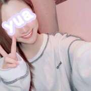 ゆあ 💛後ろから閉ざされてく 時の扉 隙間からキミの名前 もう一度叫んだ ニュー不夜城