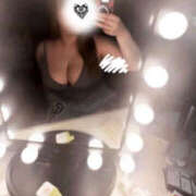 山本 あいり 今日出勤しようかなって思ってます🥰 夜這い調教クラブ本店