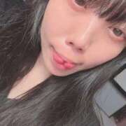 りつ 出勤してるにょ～🐍 桃李（とうり）