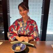 ヒメ日記 2025/01/30 11:15 投稿 挟まれるしかないでしょ？『ぷー』 ESSENCE