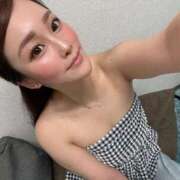 ヒメ日記 2025/10/09 23:45 投稿 挟まれるしかないでしょ？『ぷー』 ESSENCE