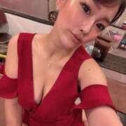 ヒメ日記 2025/10/10 15:10 投稿 挟まれるしかないでしょ？『ぷー』 ESSENCE