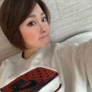 ヒメ日記 2025/12/10 09:59 投稿 挟まれるしかないでしょ？『ぷー』 ESSENCE