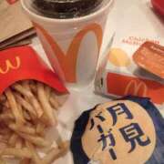 りの 🎑🍔🍟😋💕 マダム可憐