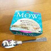 八木 裸でアイス、いいよね♪ モアグループ所沢人妻城