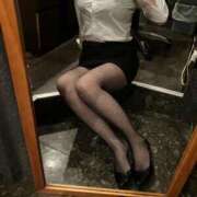 ミイ秘書 ☔️☔️☔️ 秘書の品格 クラブアッシュ ヴァリエ