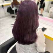 うみ 紫髪になりました💜 横浜CUTE