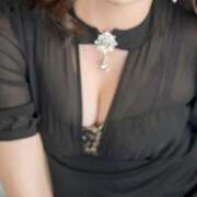 綾里みれ 🌷本日17:00から 皇帝別館（こうていべっかん）