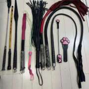 アリス女王様 鞭コレクション Club-Embassy