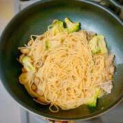 ヒメ日記 2025/11/16 13:32 投稿 須川かえで 全裸美女からのカゲキな誘惑