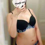 ヒメ日記 2025/11/28 17:12 投稿 須川かえで 全裸美女からのカゲキな誘惑