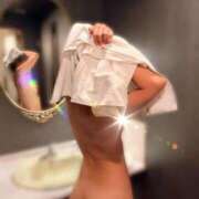 野村 まお ゆるされる日♡ 夜這い専門 発情する奥様たち梅田店