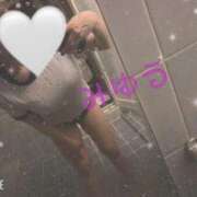 みゆう 今日も🤍🤍 リアル 日本橋店