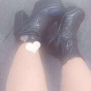 りさ いっぱい踏んであげる♩ ゴールドハンズ