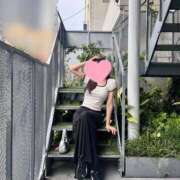 ヒメ日記 2025/08/29 08:33 投稿 宮根 ほの　現役モデル小顔 ファーストクラス ルビー