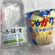 ヒメ日記 2025/12/22 02:01 投稿 しおん スチュワーデス