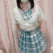 ゆりあ 【ノーパン】生でパンティ脱ぐ動画です♡ 美少女制服学園CLASSMATE　五反田校