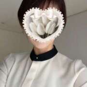 ヒメ日記 2026/01/04 08:00 投稿 ゆり 人妻花かんざし