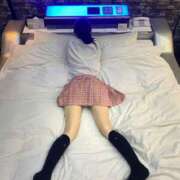 ヒメ日記 2024/12/21 07:01 投稿 ヒメナ 学校帰りの妹に手コキしてもらった件 谷九