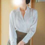 ヒメ日記 2025/10/10 06:00 投稿 月嶋 穂の花 人妻セレブ宮殿