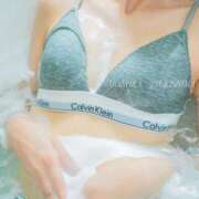 ヒメ日記 2025/12/22 02:00 投稿 月嶋 穂の花 人妻セレブ宮殿