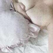 ヒメ日記 2025/12/22 10:09 投稿 こうめ 白い巨乳