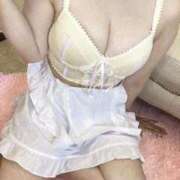 ヒメ日記 2026/03/07 18:49 投稿 こうめ 白い巨乳