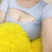 ヒメ日記 2026/04/15 10:29 投稿 こうめ 白い巨乳