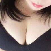 こうめ じらして？🥺 白い巨乳