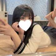 ゆりあ 【最終おは☀️】 ホワイトハウス