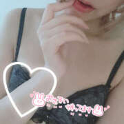 湊(みなと) 出勤してます🤍 エクレア上野御徒町　天然貴姉乳舐手淫店