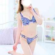 白咲　くれあ もう11月🎀 三丁目の奥様（東京ハレ系）