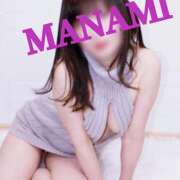 愛実(まなみ) ちょっとだけ見えるかな？ Chaleur (シャルール)