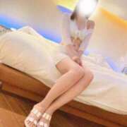 ヒメ日記 2025/01/25 10:47 投稿 桜庭ありさ 全裸美女からのカゲキな誘惑