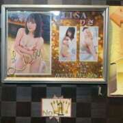 りささん 👑１位👑🐇🩷 いけない奥さん 梅田店