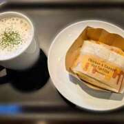 こと おはようございます⏰💨 CECIL