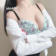 ミナミ 14時出勤 びしょぬれ新人秘書