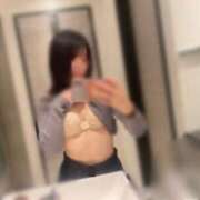 ちむ★黒髪清楚な純朴美少女★ おもち食べた？🥹 Chloe五反田本店　S級素人清楚系デリヘル