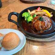 ヒメ日記 2025/10/13 18:04 投稿 由井ななえ 麗しいマダム