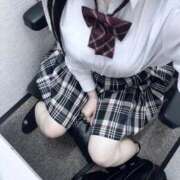 ヒメ日記 2025/08/24 14:00 投稿 ゆうな 学校帰りの妹に手コキしてもらった件 梅田