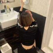 ヒメ日記 2025/12/23 18:41 投稿 瑠川りおん Finemotion