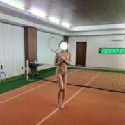 永瀬えま 全裸オープンテニス ブルーバード