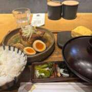 ヒメ日記 2025/05/09 18:27 投稿 涼村くるみ 全裸美女からのカゲキな誘惑