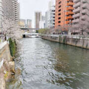伊東姉さん 卒業と雨とキャンプ前夜。特別な1日、伊東出勤します。 男性機能鍛錬道場