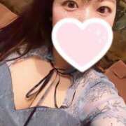 さや 🐸あめ降り出したね☔️🐸 白いぽっちゃりさん五反田店