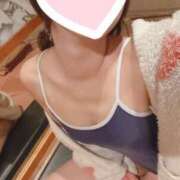 りおな 期間限定のW特典！口コミキャンペーンが熱い プールサイド