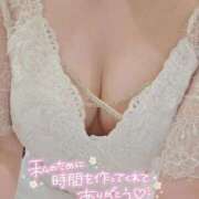 根本るりか 受終🩷🎀 全裸美女からのカゲキな誘惑