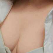 ヒメ日記 2025/12/28 04:52 投稿 根本るりか 全裸美女からのカゲキな誘惑