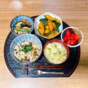 ヒメ日記 2026/04/09 17:22 投稿 神美さくらこ 全裸にされた女たちor欲しがり痴漢電車