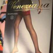 宮路 りさ子 クリスマスカラーのストッキング 横浜貴楼館